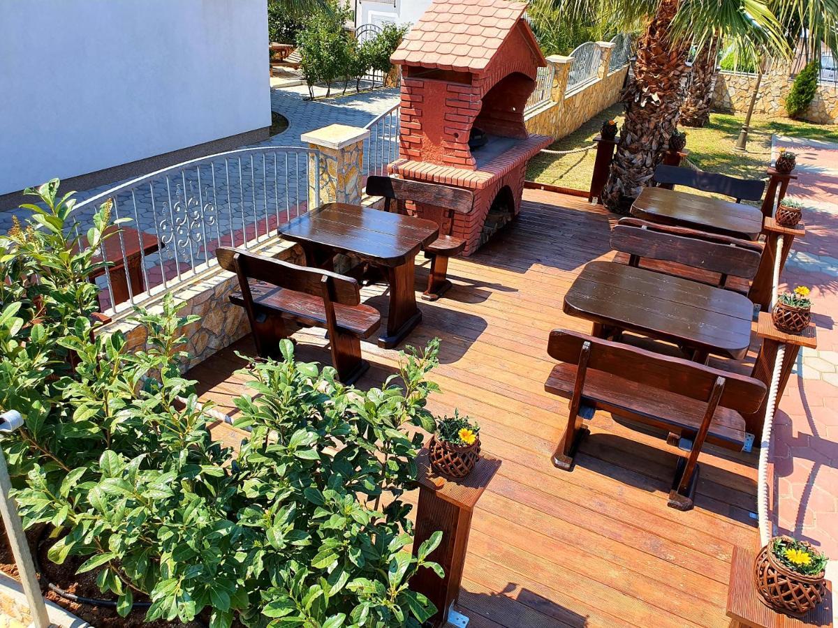Boutique Hotel Bora & Villas Garamm Pakostane Bagian luar foto