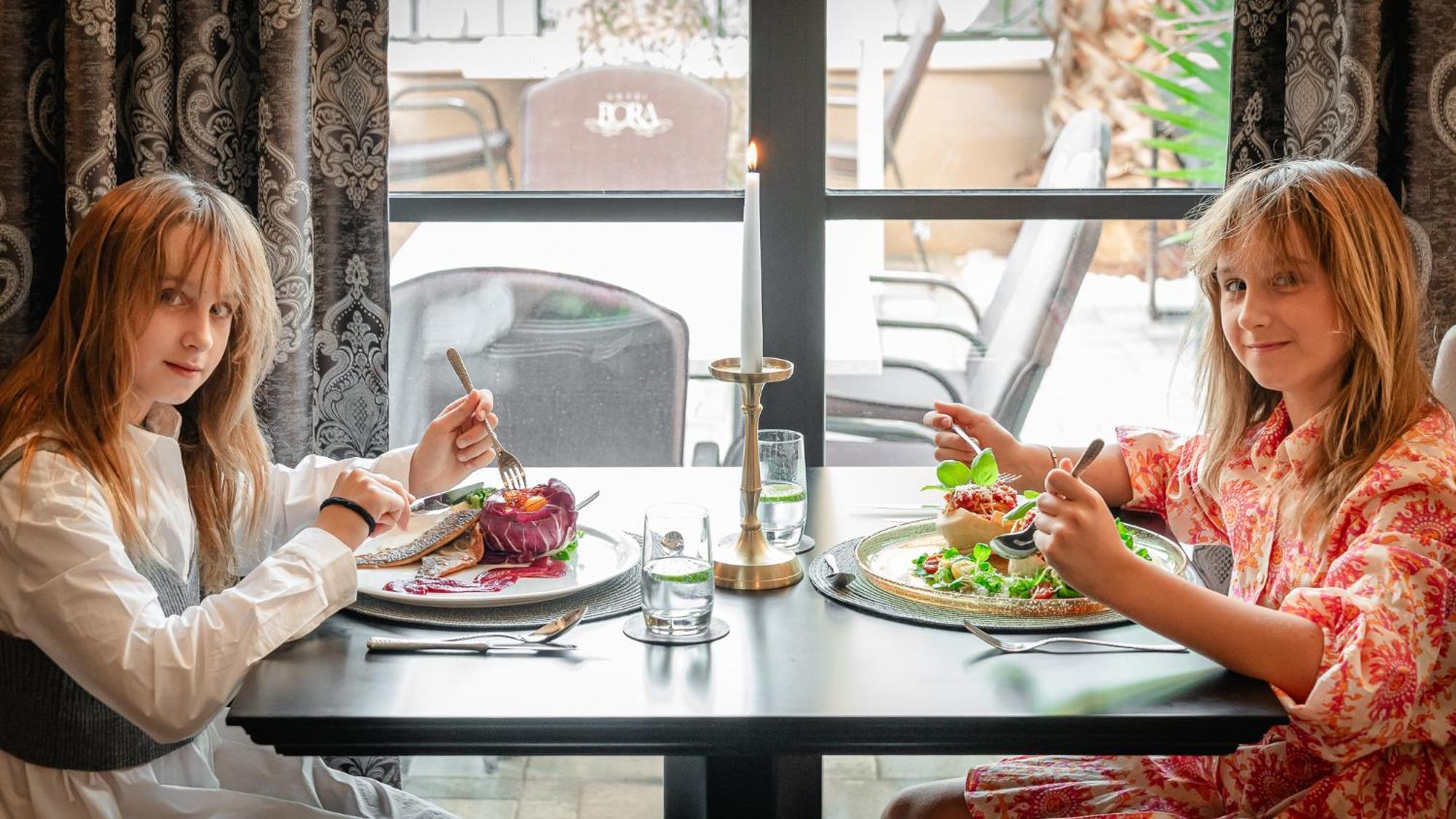 Boutique Hotel Bora & Villas Garamm Pakostane Bagian luar foto
