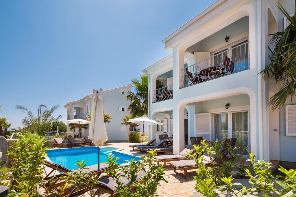 Boutique Hotel Bora & Villas Garamm Pakostane Bagian luar foto
